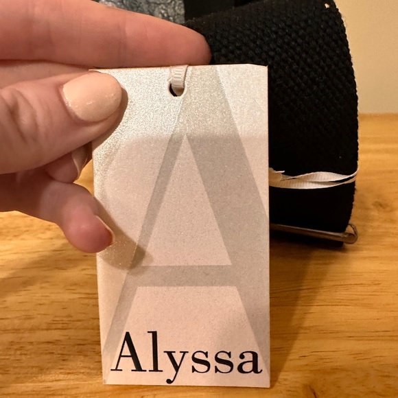 Black ALYSSA CrossBody Purse NWT - Picture 2 of 4